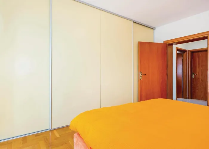 Сasa de vacaciones 4 Bedroom Stunning In *