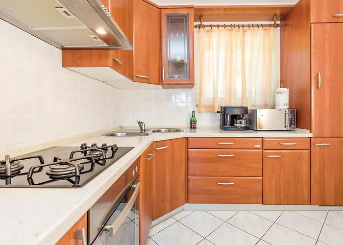 4 Bedroom Stunning In Viskovo