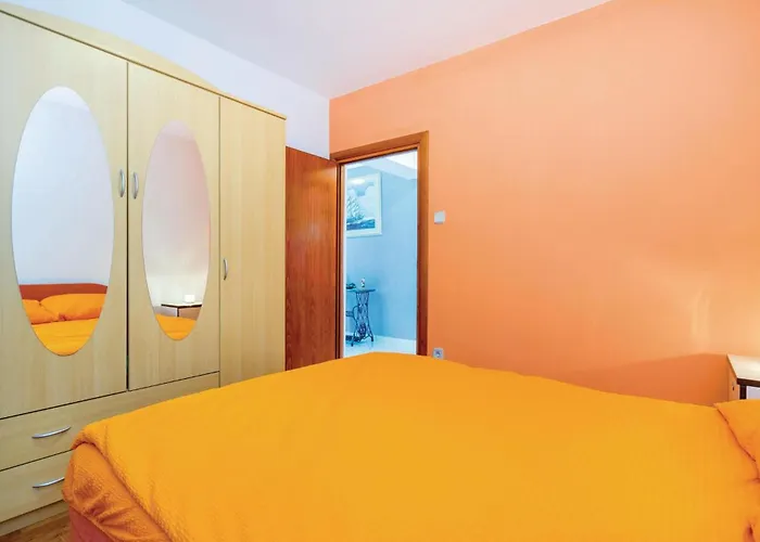 Сasa de vacaciones 4 Bedroom Stunning In